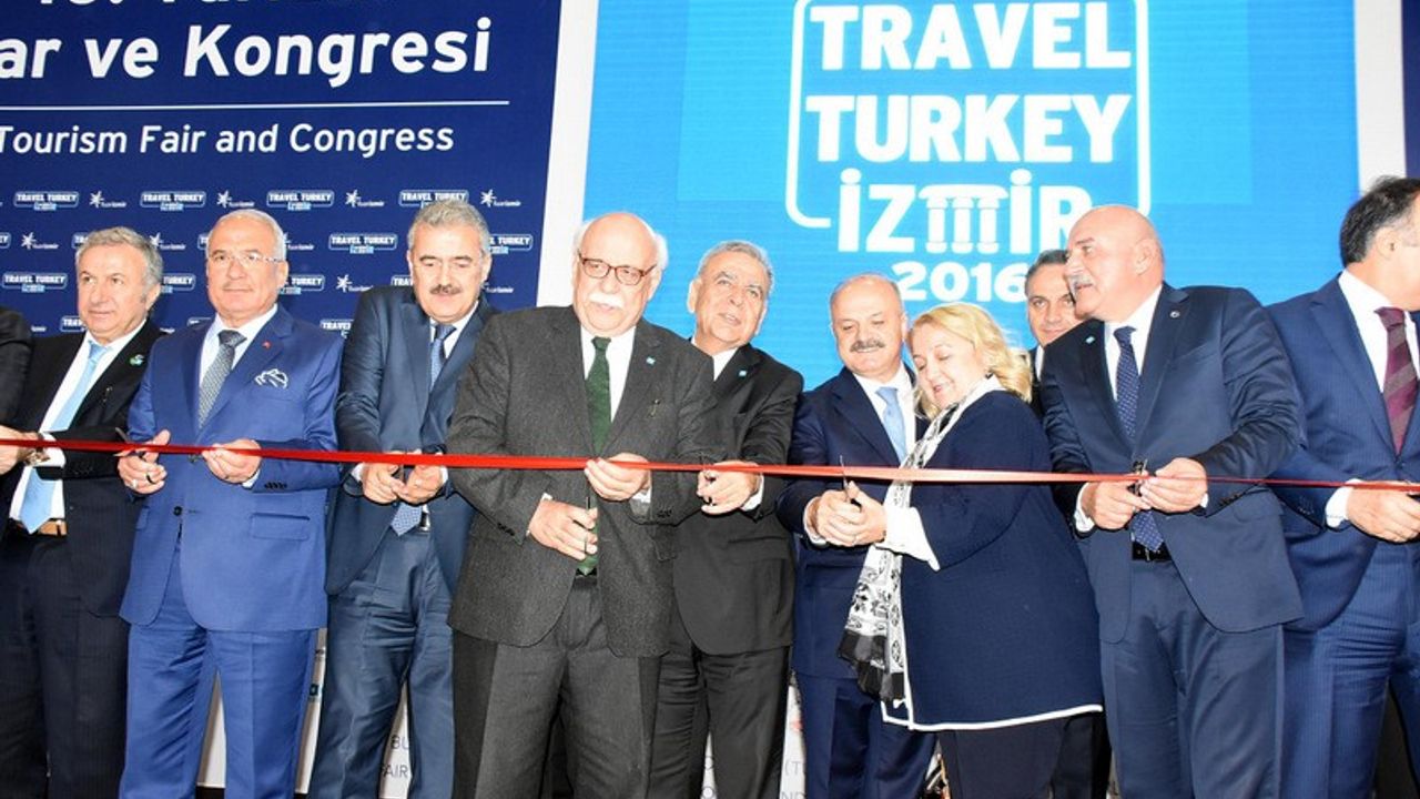 Travel Turkey İzmir'e bakanlı açılış