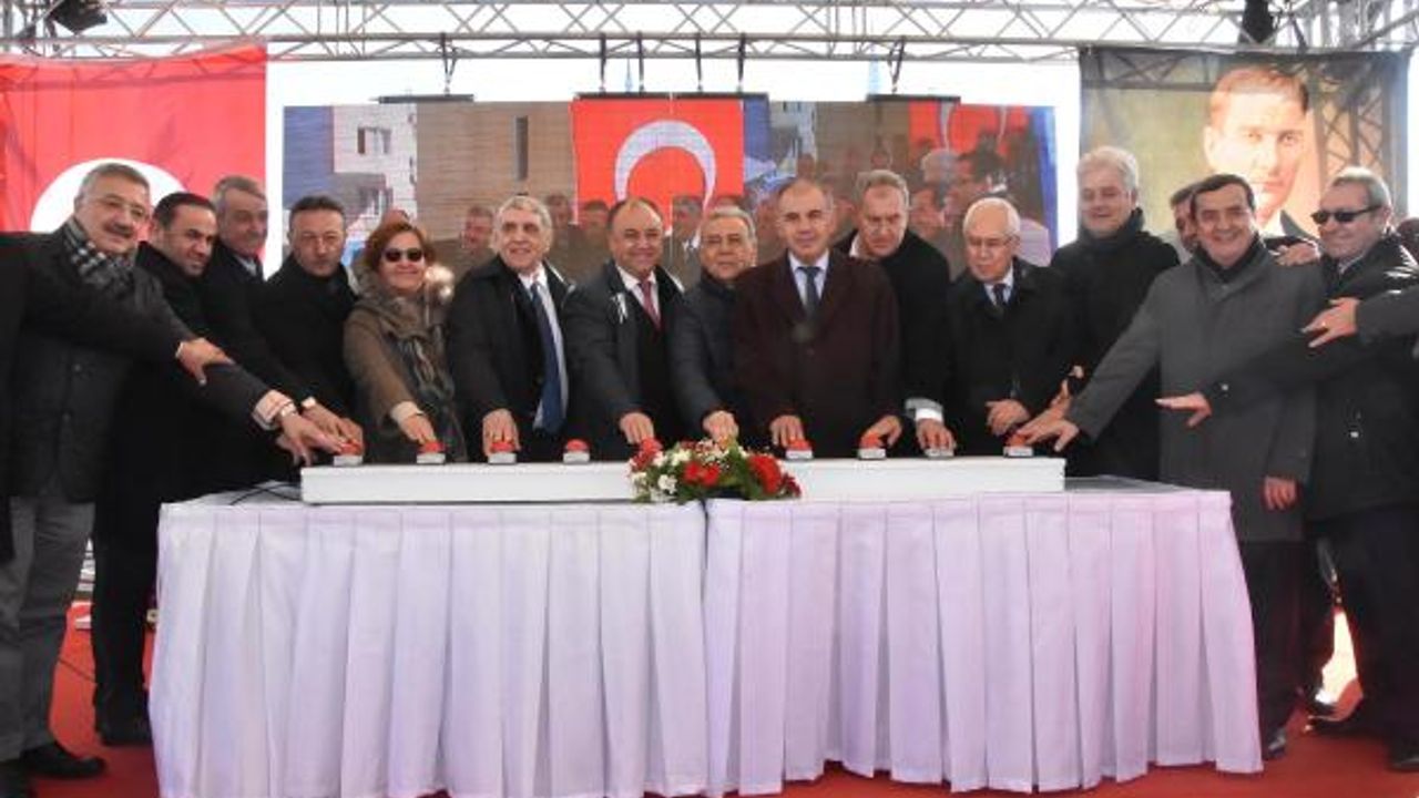 İzmir'deki ilk yerinde kentsel dönüşüm projesinin temeli atıldı