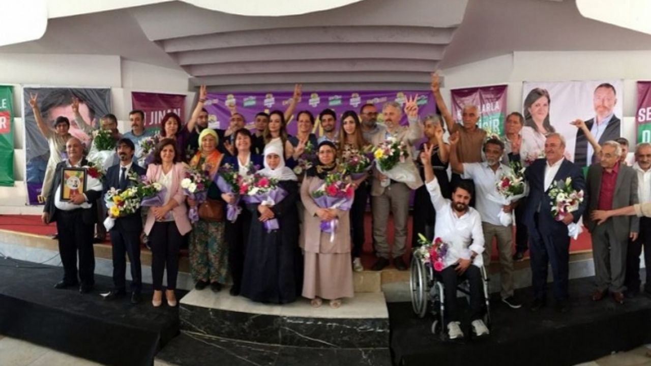 HDP İzmir milletvekili adaylarını tanıttı: Senle bizle HDP ile değişecek
