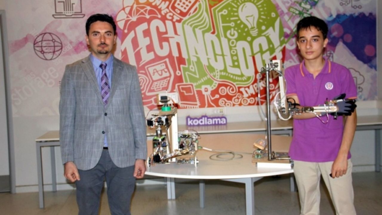 TÜBİTAK şaşırttı İzmirli öğrenci robot kol ile Türkiye ikincisi oldu