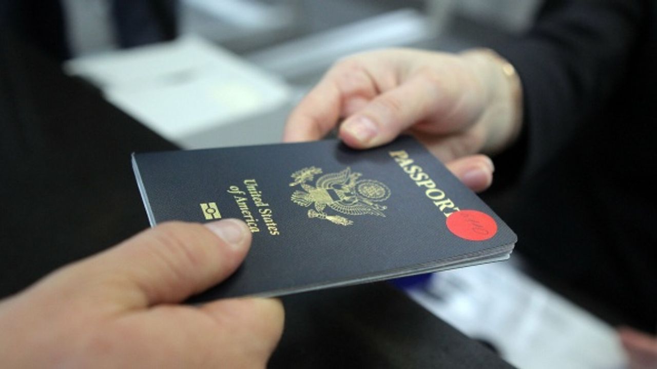 ABD, cinsiyet tanımında X yazan ilk pasaportu verdi