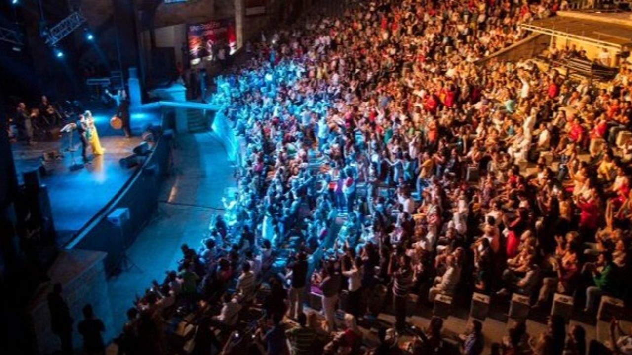 İzmir’de yılbaşı gecesi dört ilçede dört konser