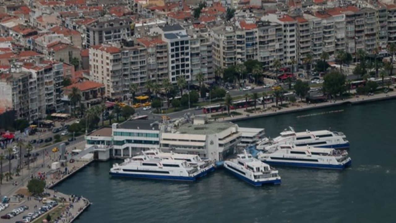 İzmir-Selanik arasında feribot seferleri bugün başladı