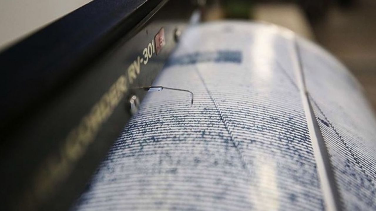 Ege Denizi'nde 4.9 büyüklüğünde deprem!