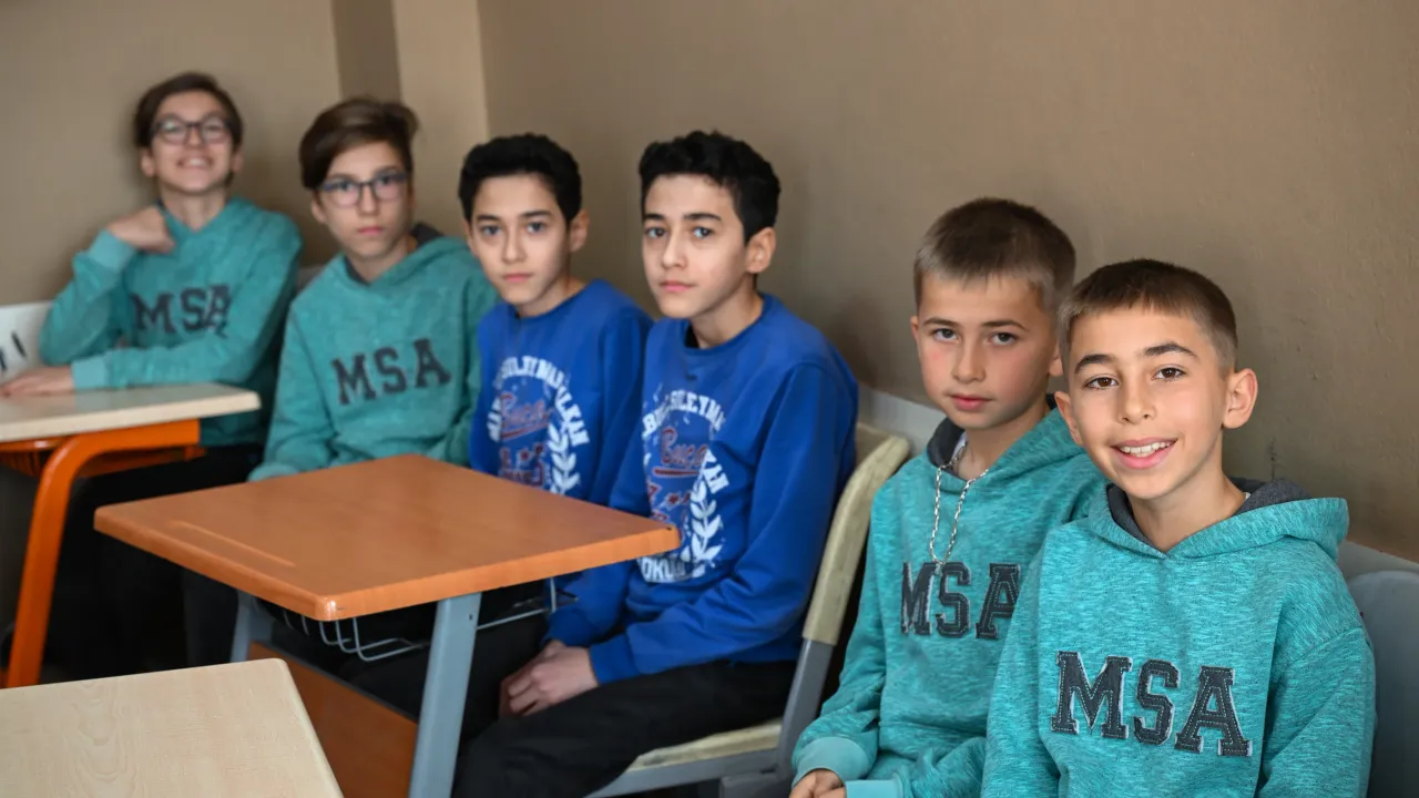 Gelenek haline geldi: İzmir'de 'ikizler okulu'