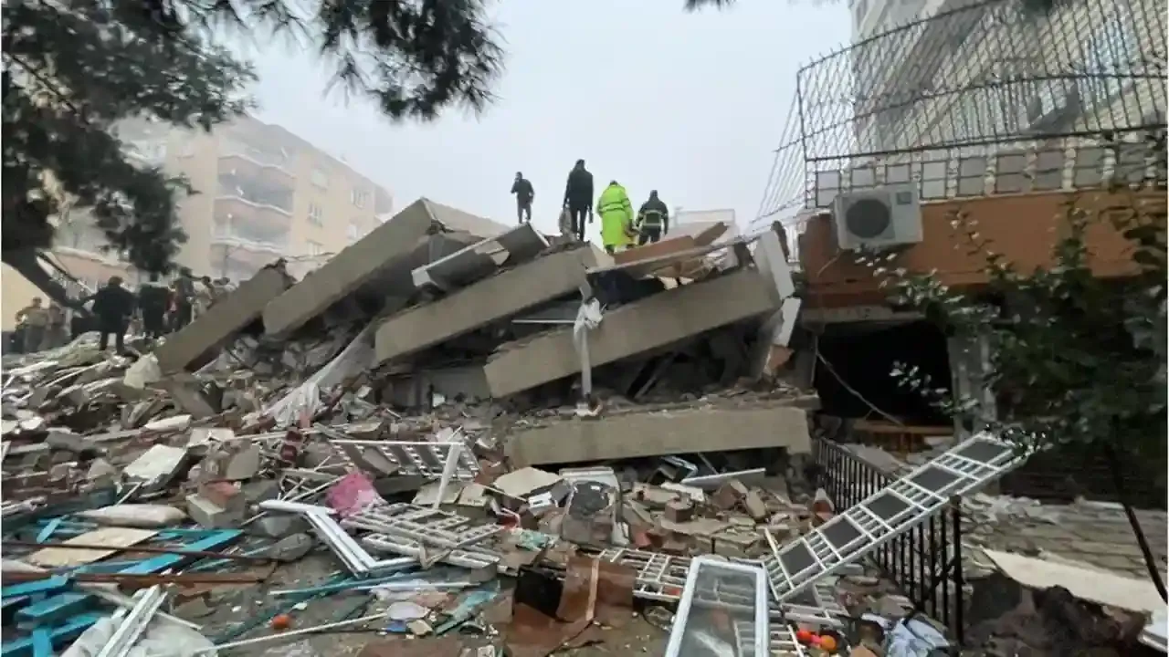 Depremde can kaybı 2 bin 316'ya yükseldi
