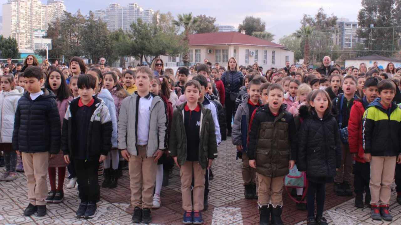 Valilik açıkladı! İzmir'de kaç depremzede çocuk okula başladı?