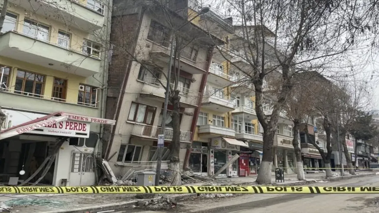 Malatya'daki deprem sonrası Ercan'dan ilk açıklama: Sürecek...