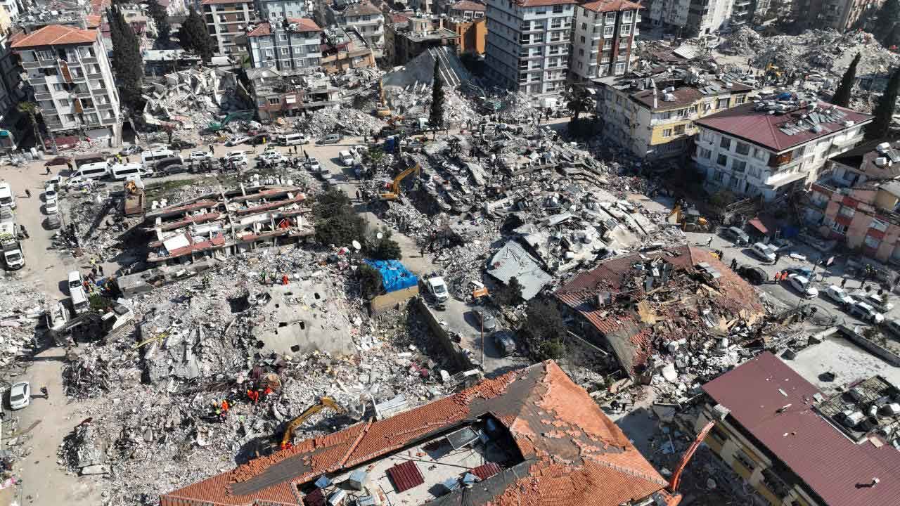 Cumhurbaşkanı Yardımcısı Oktay, depremde son can kaybını açıkladı
