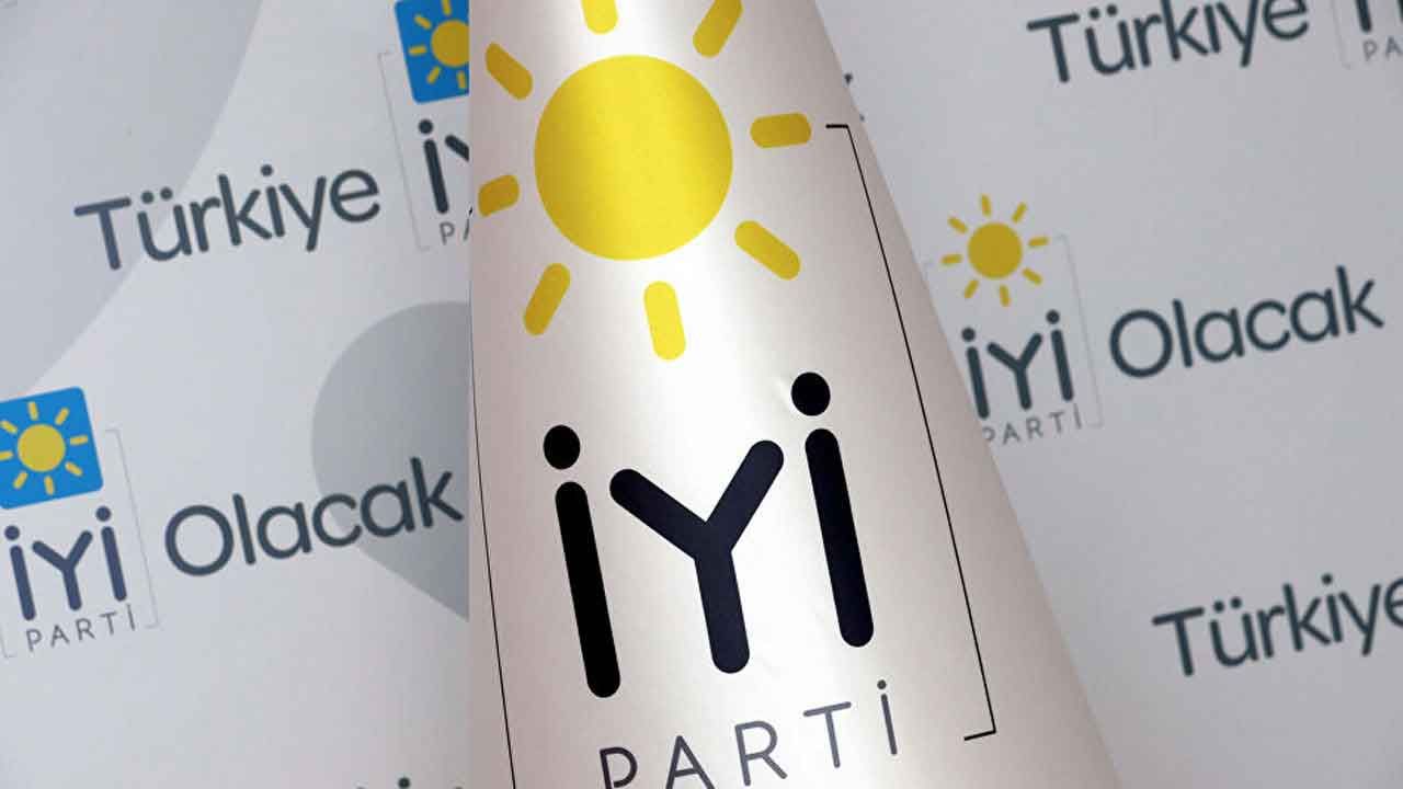 İzmir İYİ Parti'de aday adaylığı için başvuranların listesi belli oldu