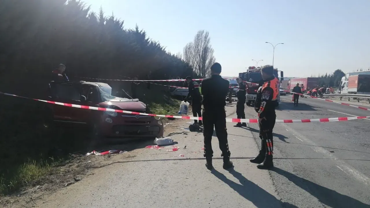 TEM Silivri'de kaza: Çok sayıda ölü ve yaralı var