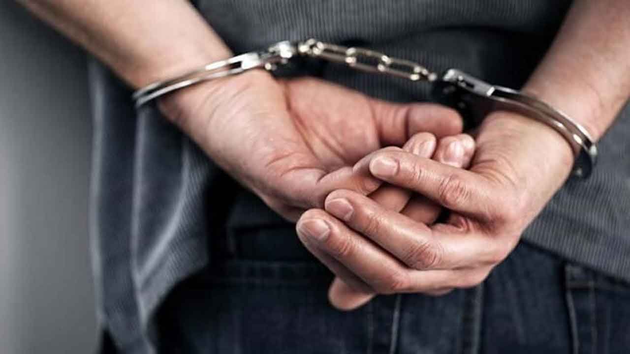 Kırmızı bültenle aranan 1 kişi Aydın'da tutuklandı