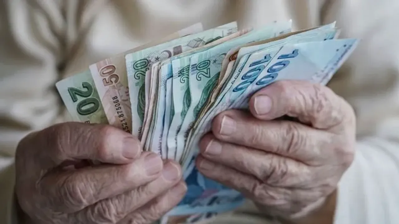 Zamlı emekli maaşlarının ödeneceği tarih belli oldu