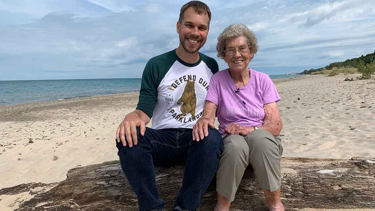 Torunu ile ABD'yi gezen 93 yaşındaki kadının yeni hedefi dünya turu