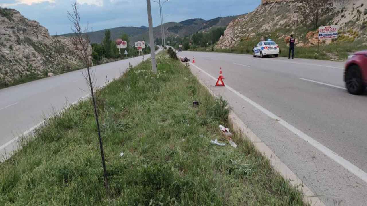 Afyonkarahisar'da kaza! Motosiklet sürücüsü öldü!