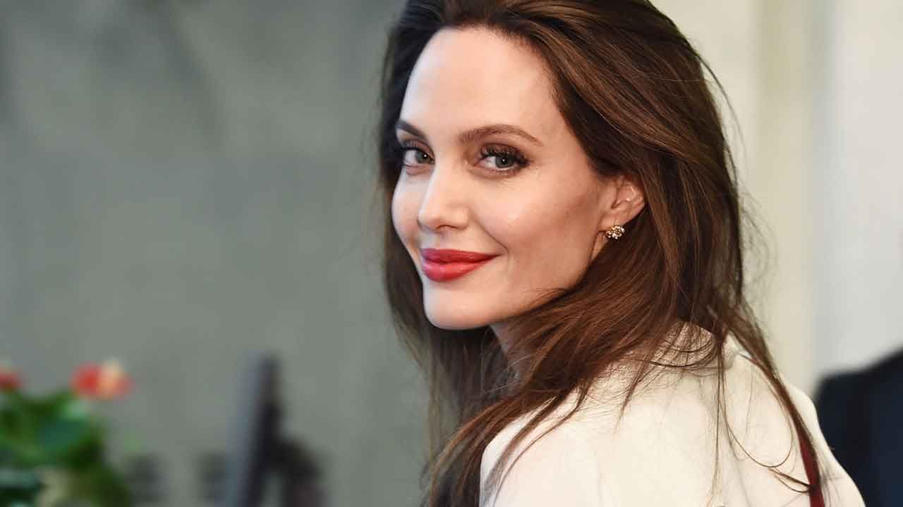 Angelina Jolie, mülteciler için modaya atıldı
