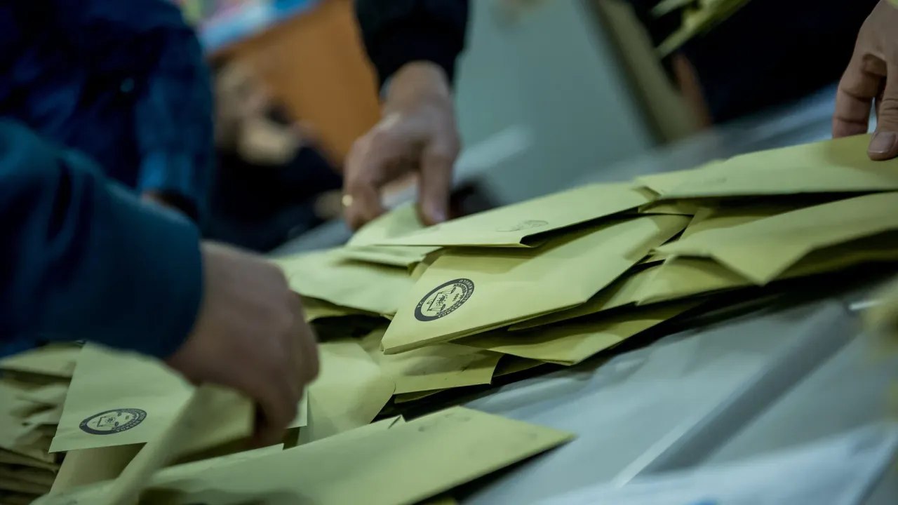 CHP İl Başkanı Aslanoğlu seçmenleri sahaya çağırdı: El ver değiştirelim