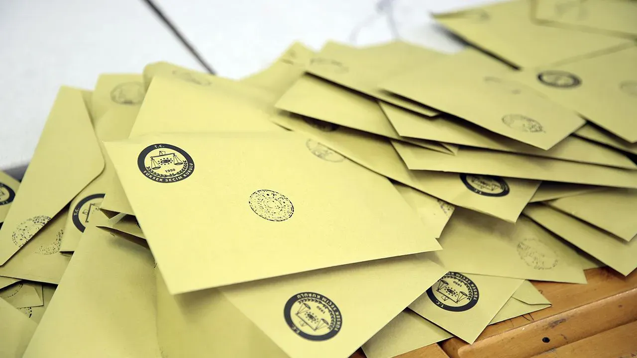 İlçe ilçe sıraladı: İzmir'de kaç seçmen oy kullanmadı?
