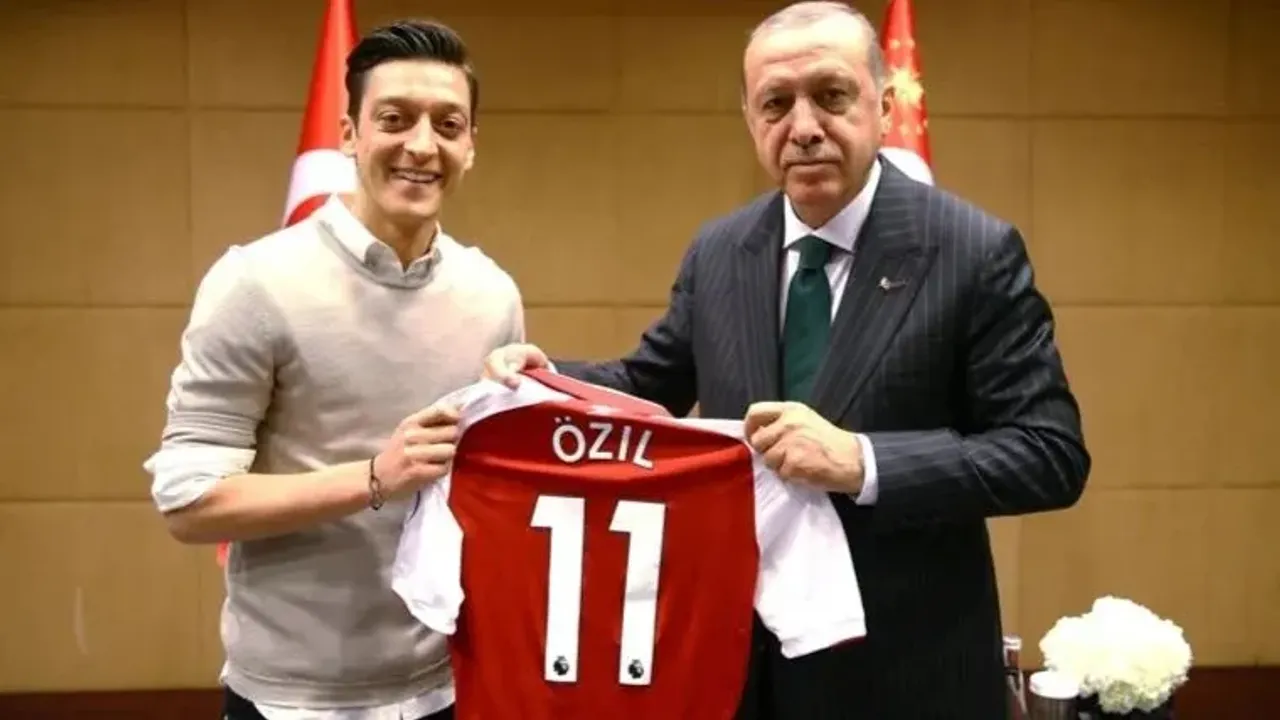 Mesut Özil'den Recep Tayyip Erdoğan paylaşımı!