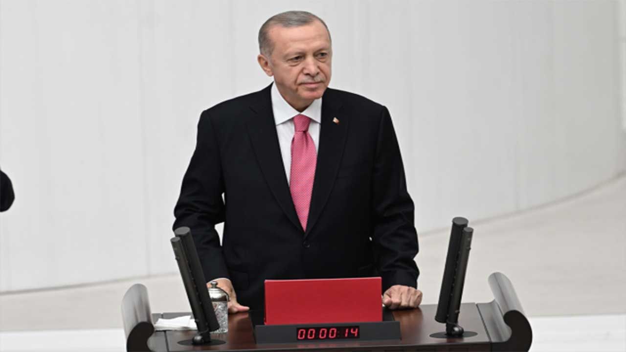 Erdoğan Meclis'te yeminini etti!