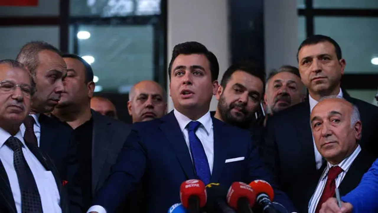 Osman Gökçek milletvekili yeminini 'yanlış' okudu