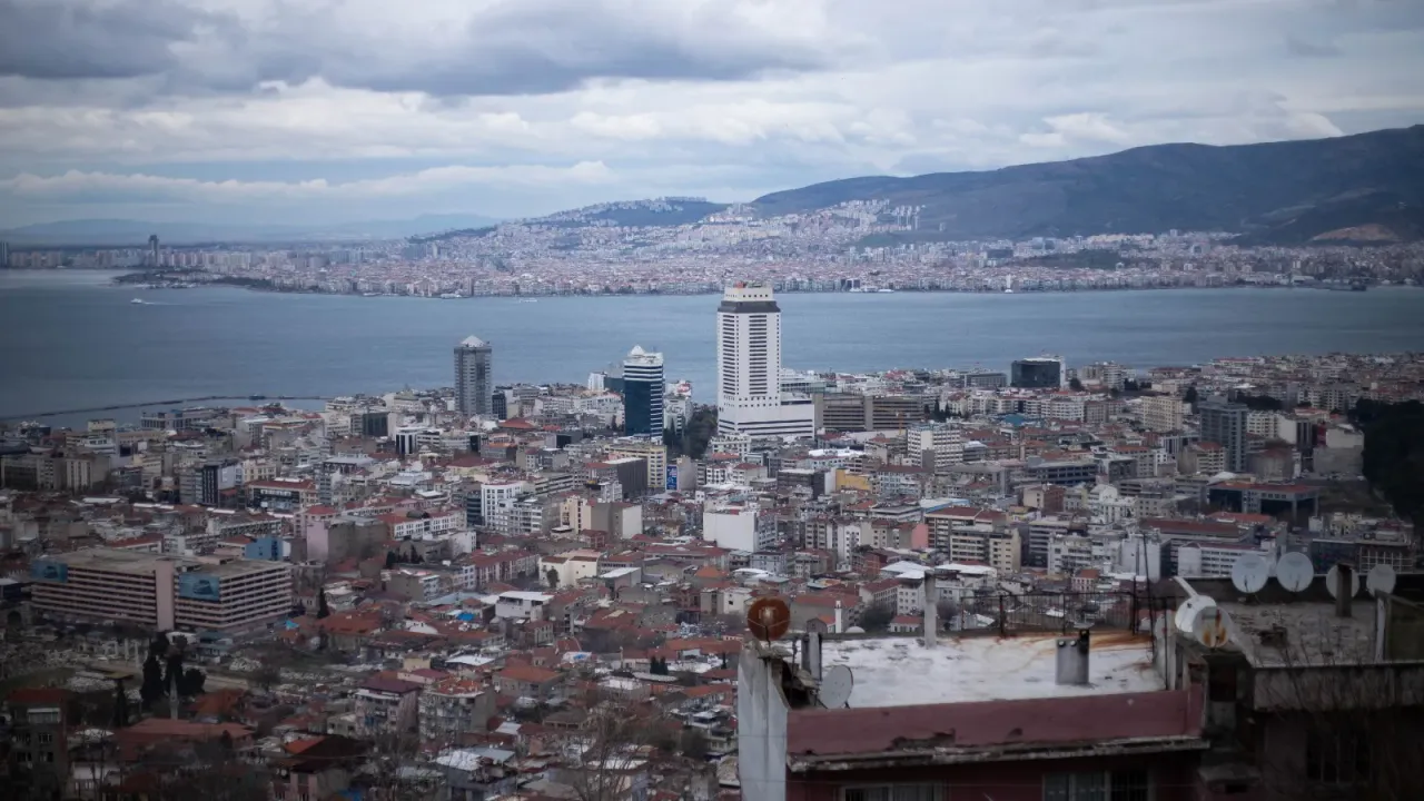 Avrupa Ödülü almıştı: İzmir, Demokrasi Başkenti Şehirler Ağı'na katıldı