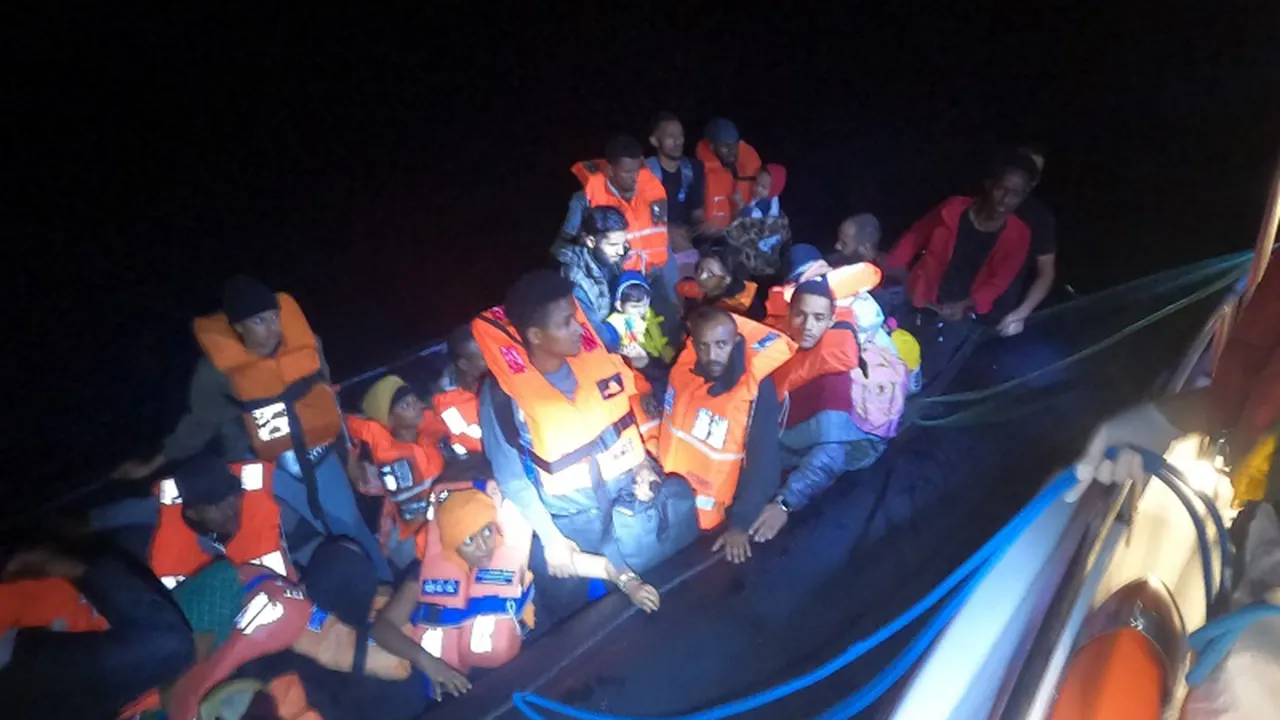 Bodrum açıklarında 38 düzensiz göçmen kurtarıldı, 66 göçmen yakalandı
