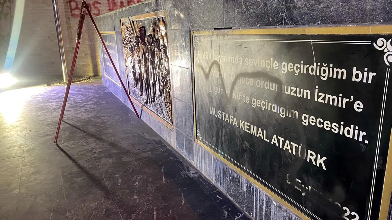 İzmir'deki Atatürk anıtı saldırısında yeni gelişme!