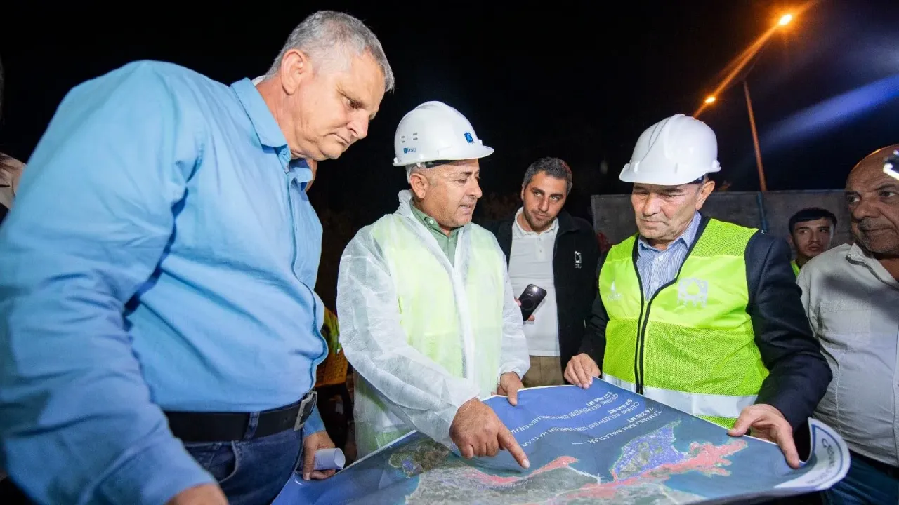 Atıkların İzmir Körfezi'ne ulaşması engelleniyor: Büyük Kanal’da temizlik seferberliği
