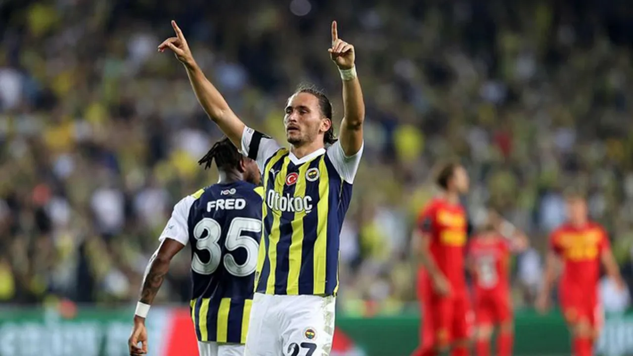Fenerbahçe'de yıldız isimle sözleşme yapıldı