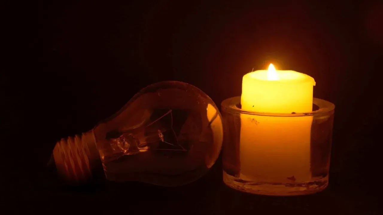 İzmirliler dikkat |  25 Ekim Çarşamba günü o ilçelerde saatlerce elektrik kesintisi yaşanacak