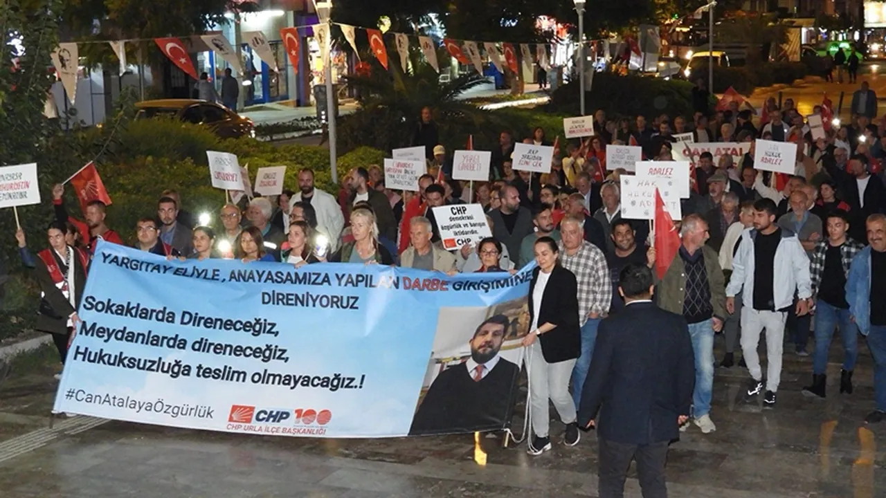 CHP Urla:  Anayasal düzeni ortadan kaldırma girişimine seyirci kalmayacağız!