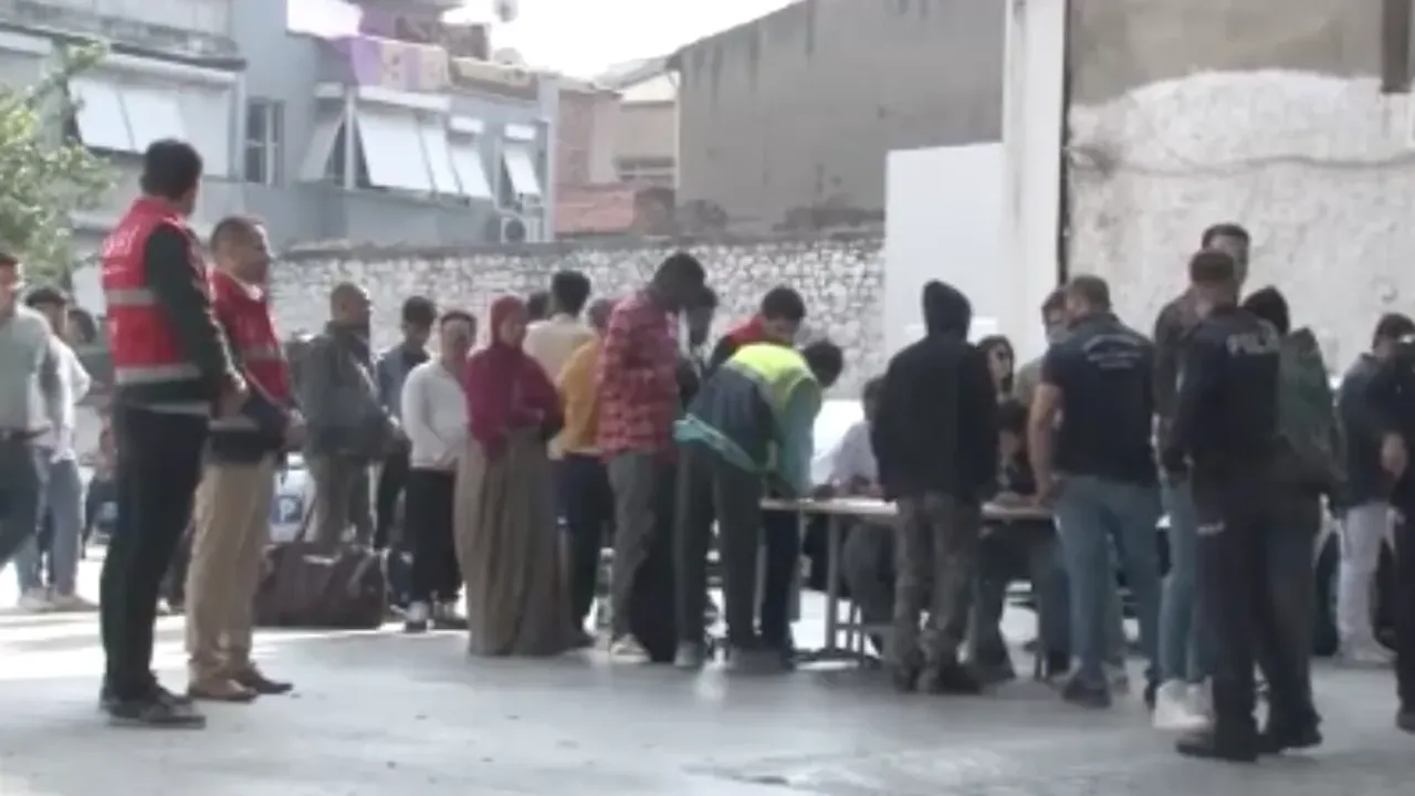 İzmir’de Kalkan operasyonu | Bakan Yerlikaya: 309 kişi yakalandı