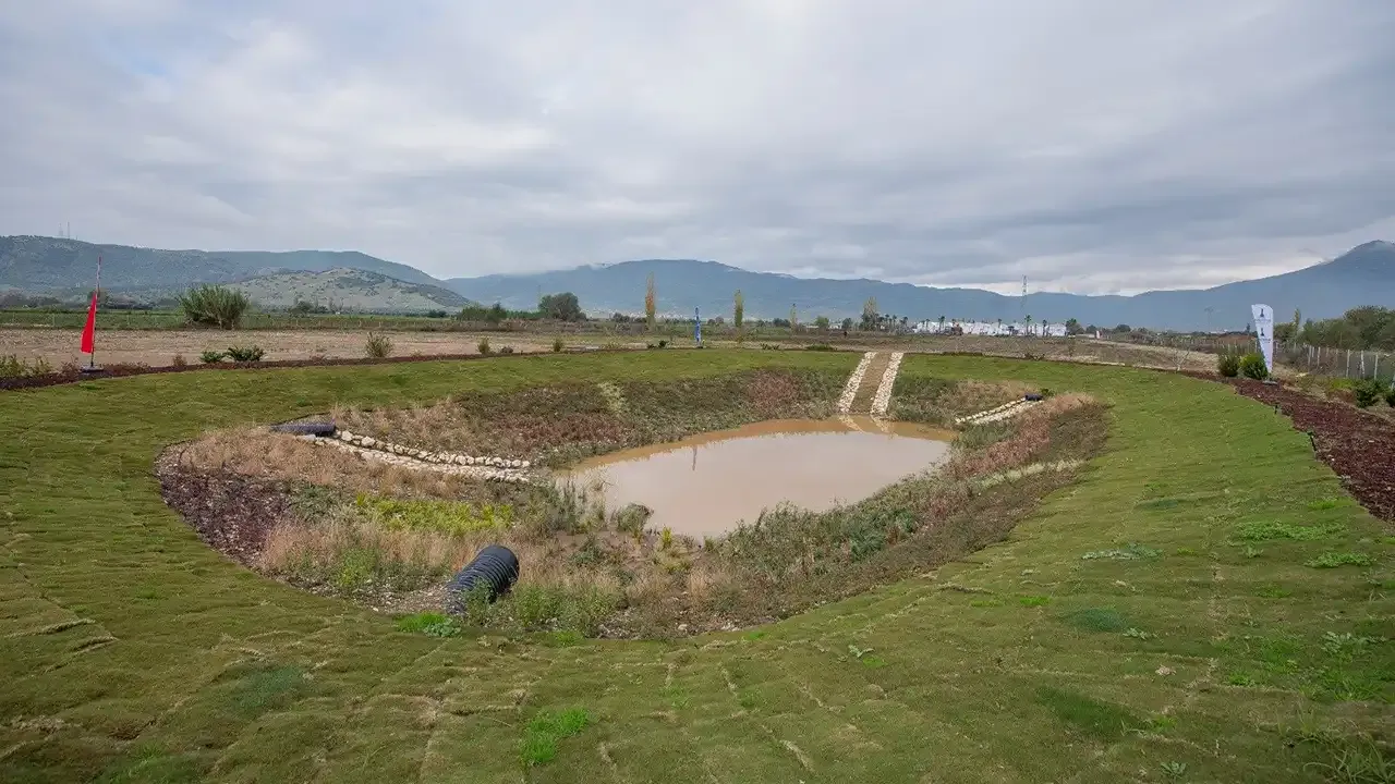 İzmir'de oluşturuldu: Yeraltında 60 bin metreküp suyu depolayacak gölet