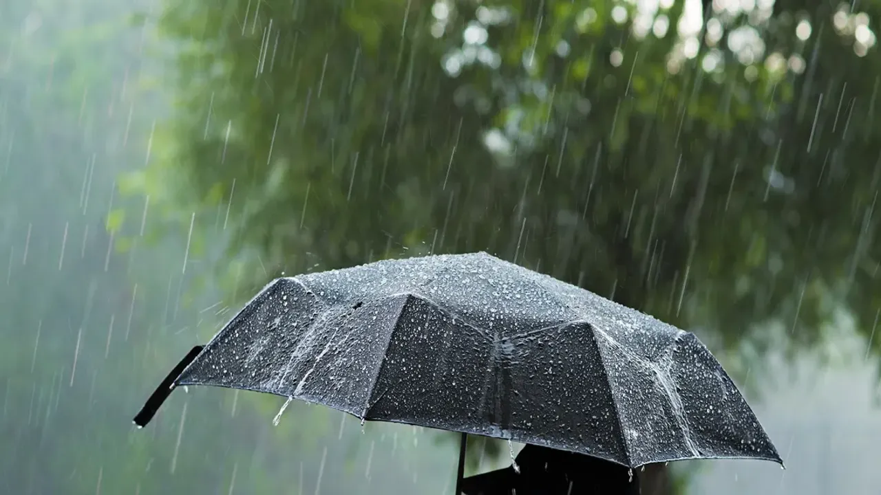 İzmirliler dikkat: Şemsiyelerinizi hazırlayın, sağanak yağış geliyor