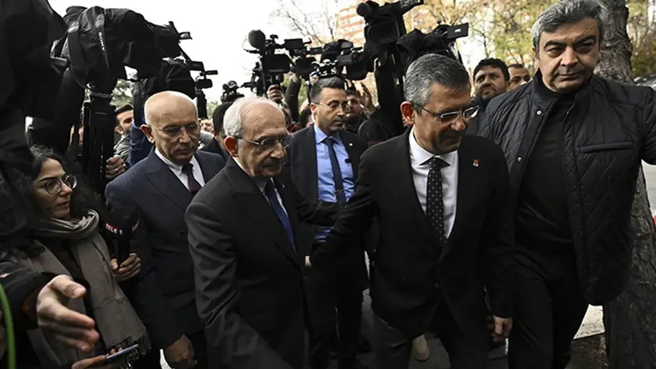 Özgür Özel'den Kılıçdaroğlu'na ziyaret
