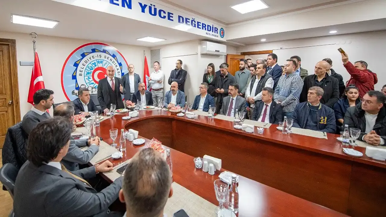 Soyer işçilerle buluştu: İzmir Tunç'tur Tunç kalacak