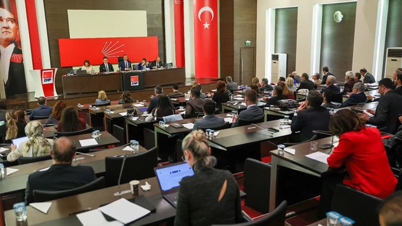 CHP adaylarını belirledi: İstanbul, Antalya, Eskişehir, Mersin ve Adana adayları açıklandı