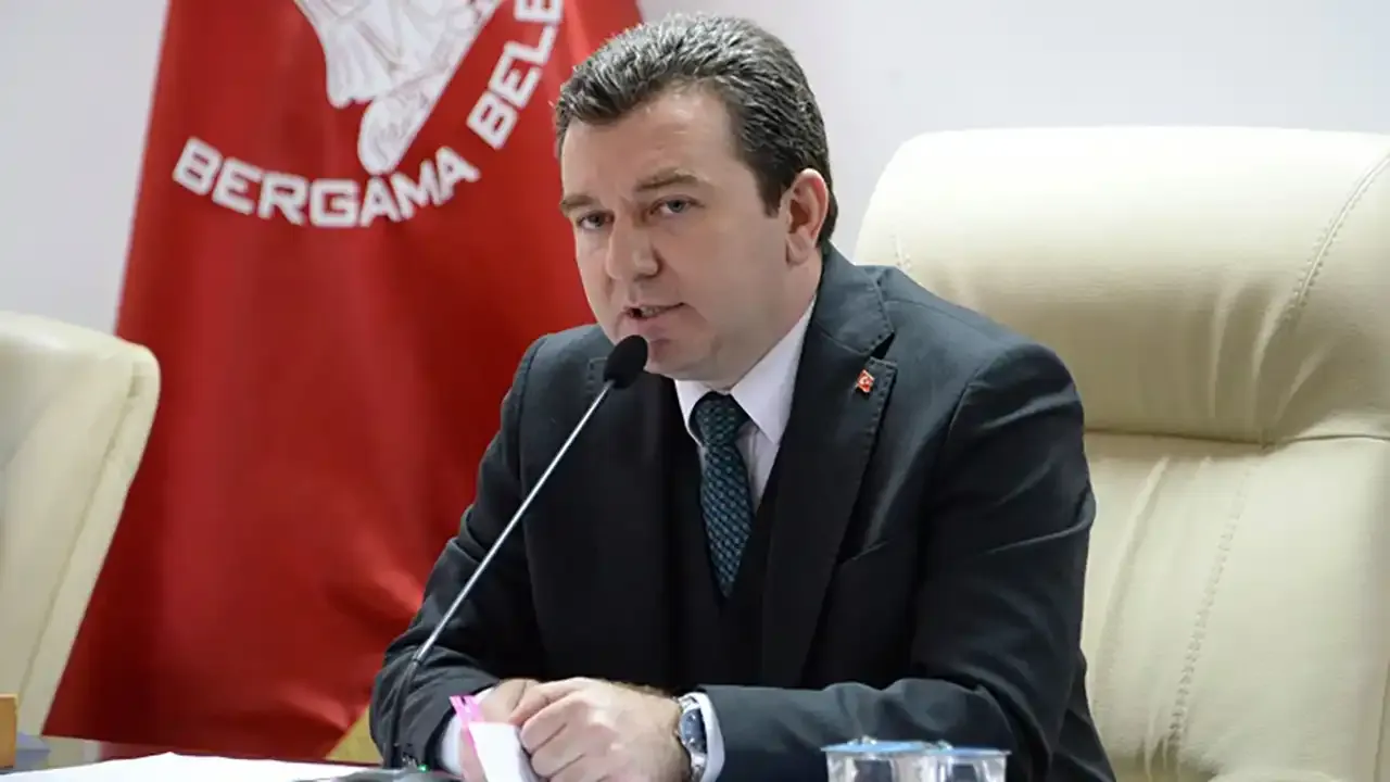 Bergama Belediye Başkanı Koştu'dan kardeşinin iddialarına yanıt: FETÖ oyunları