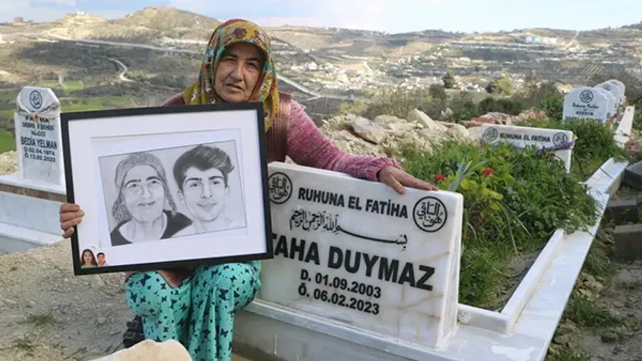 Depremde 3 çocuğunu kaybeden Taha Duymaz'ın annesi: Daha bugün ölmüşler gibi