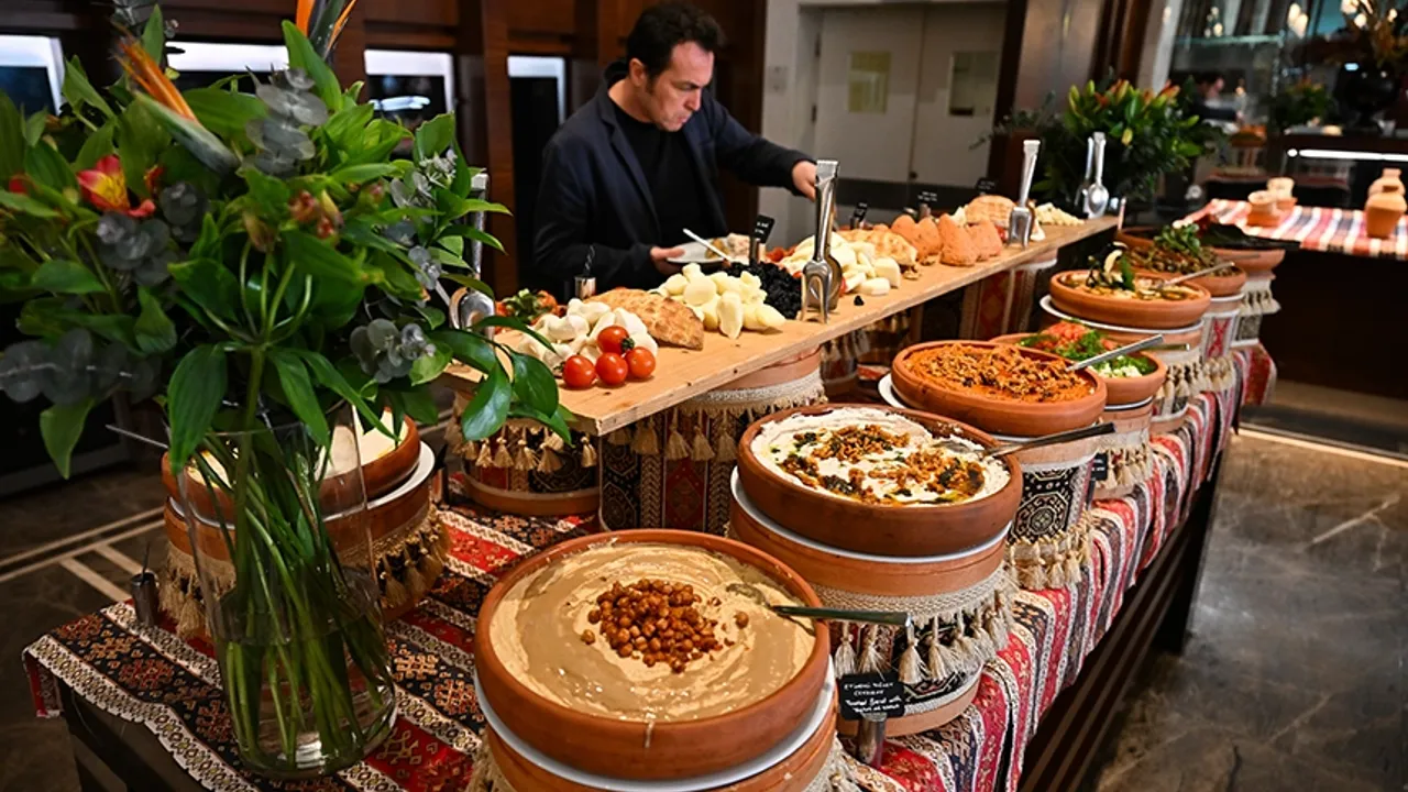 İzmir'de Hatay şöleni: Yöresel lezzetler tanıtıldı