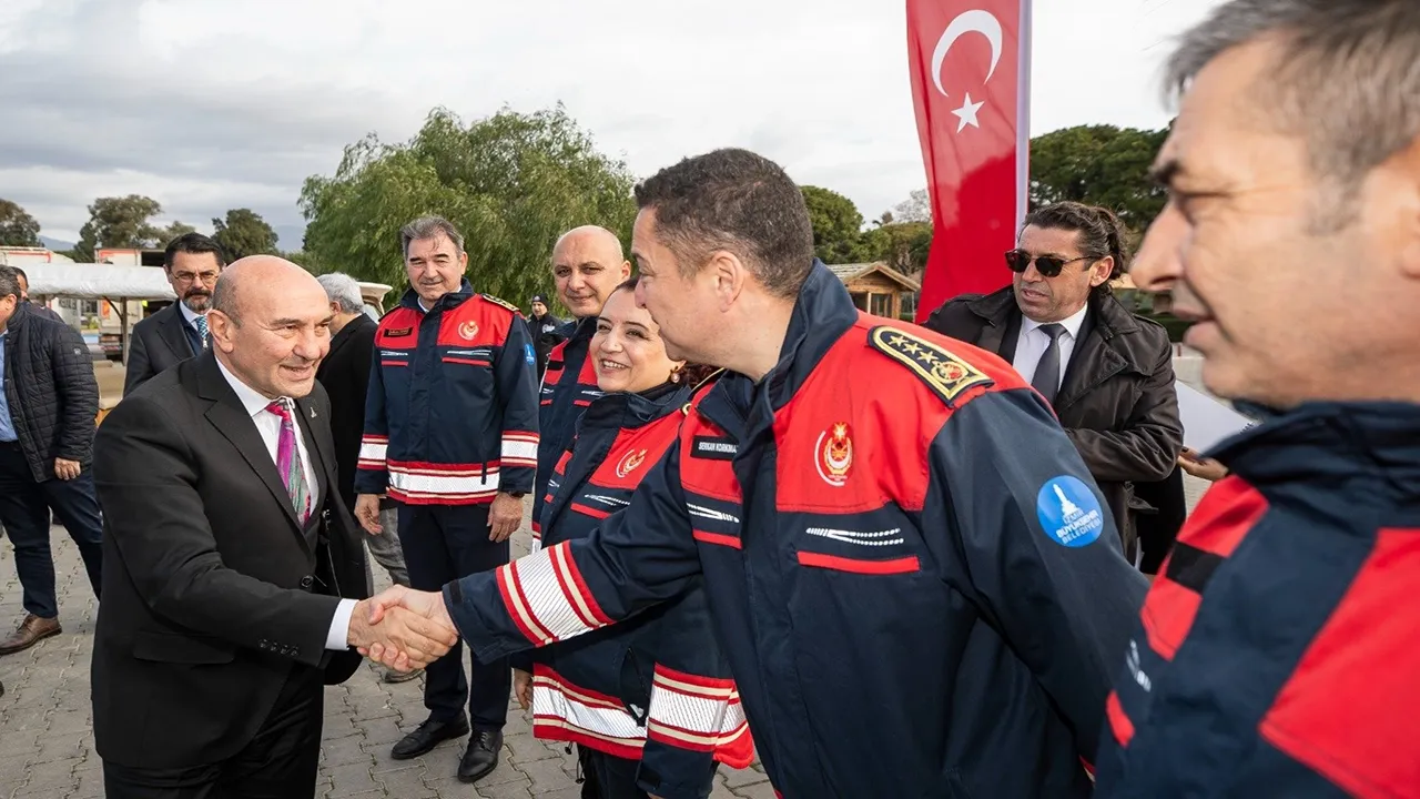 İzmir'den yine bir ilk: 112 AKS ambulans sistemi