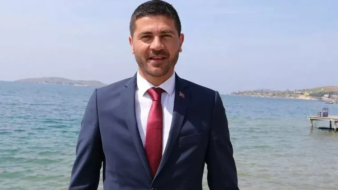 Eski Foça Belediye Başkanı Gürbüz’den iddialara yanıt: Kumpaslarla değil, hizmetle anıldık