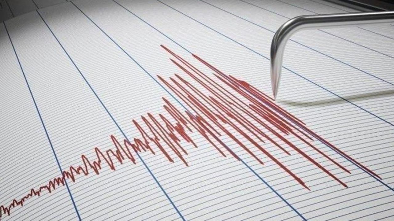 İzmir'de korkutan deprem!