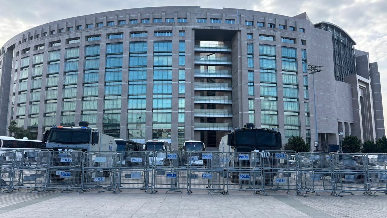 Ekrem İmamoğlu 5 saatin ardından ifade vermeye başladı