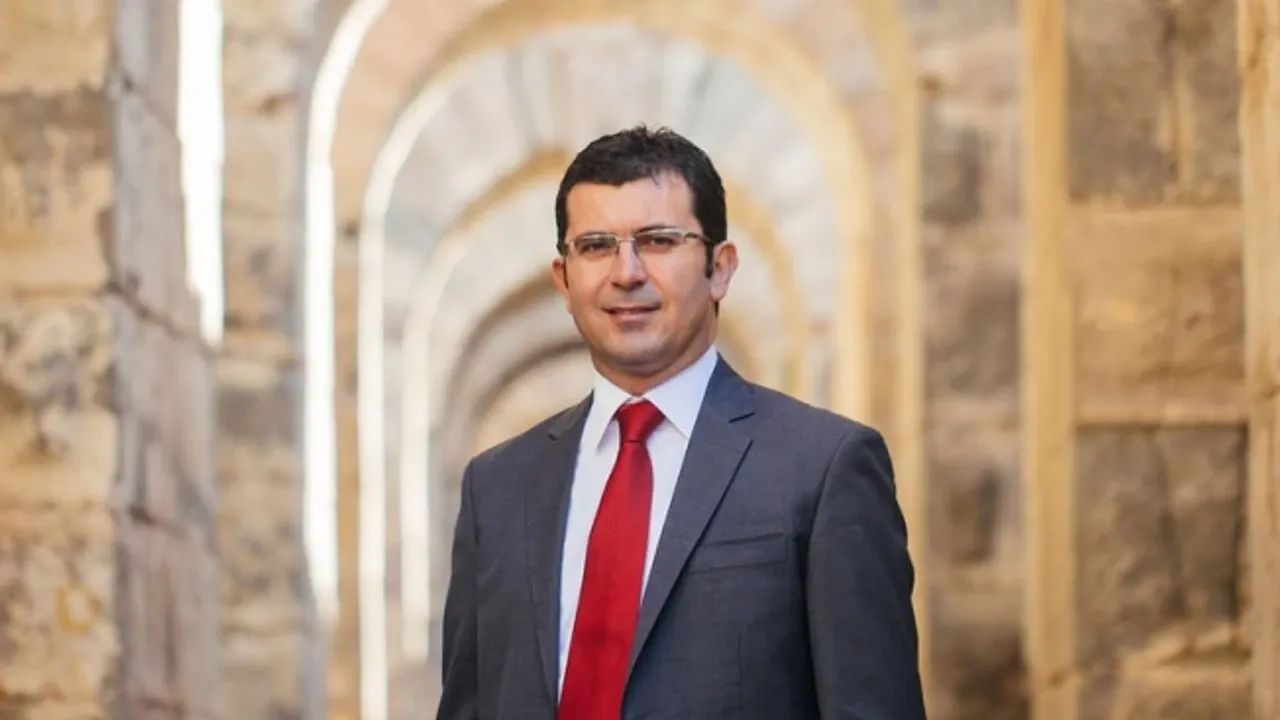 Eski belediye başkanından İzmir Büyükşehir’e çöp tepkisi: Bergama sessiz kalmayacak