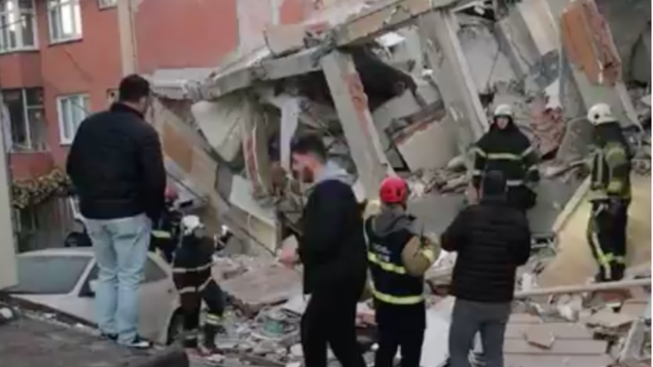 Gebze'de 5 katlı bina çöktü: Enkaz altında kalanlar var!