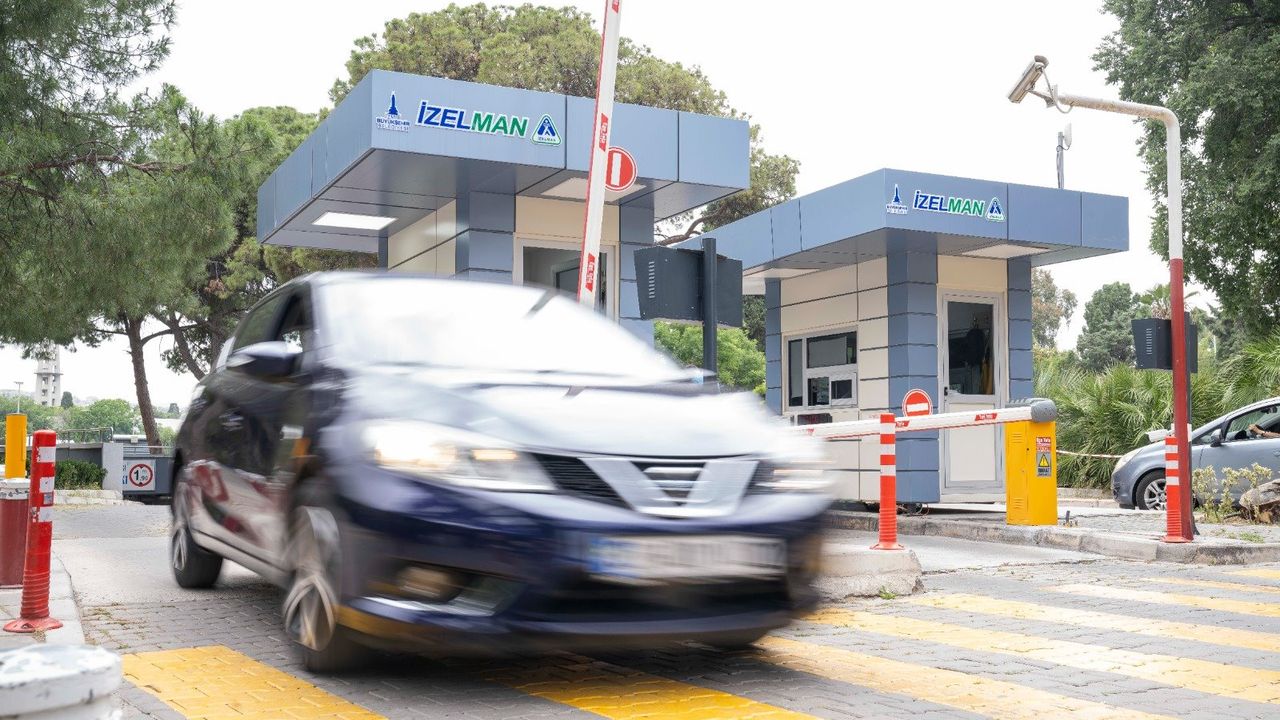 İzmir Büyükşehir Sayıştay’ı gerekçe gösterdi: Gazetecilere ücretsiz otopark uygulaması kalkıyor