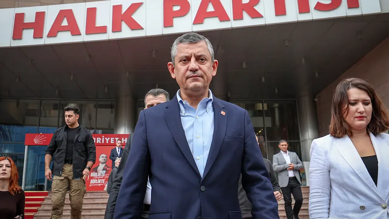 Özgür Özel’den casusluk iddialarına sert yanıt: CHP’nin yol haritasını açıkladı
