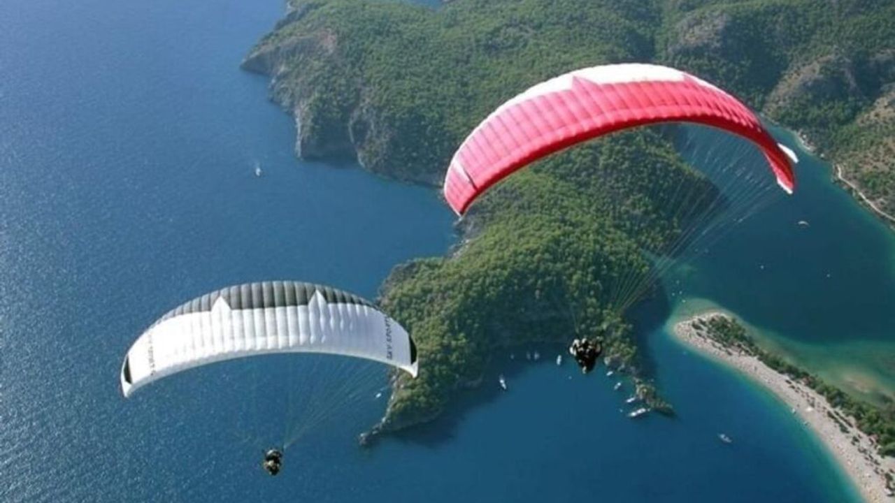 Yamaç paraşütünde feci son: Kayalıklara düşen 1 kişi öldü 1 kişi yaralandı